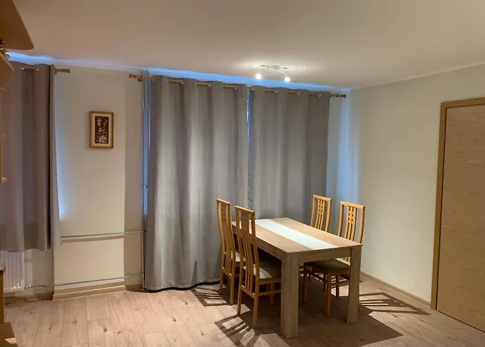 Dikol Two-Room Apartment-Self Check-In & Free Parking Near City Center