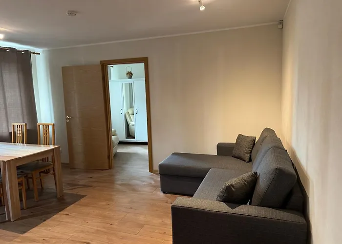 Dikol Two-Room Apartment-Self Check-In & Free Parking Near City Center