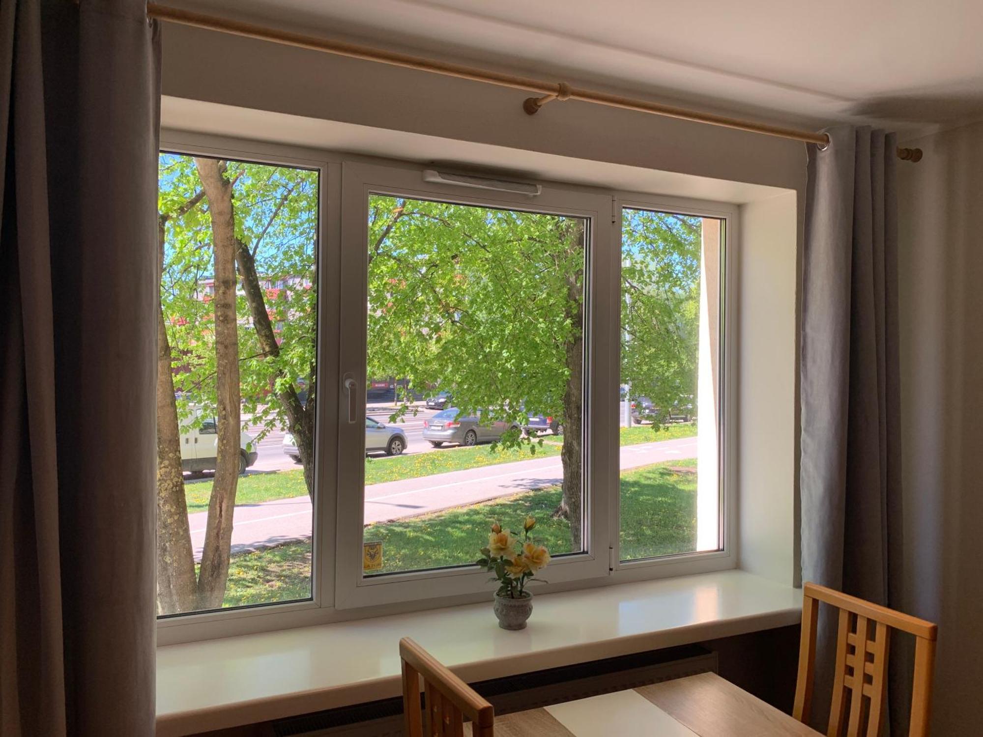Dikol Two-room Apartment-self Check-in & Free Parking Near Center * Таллин