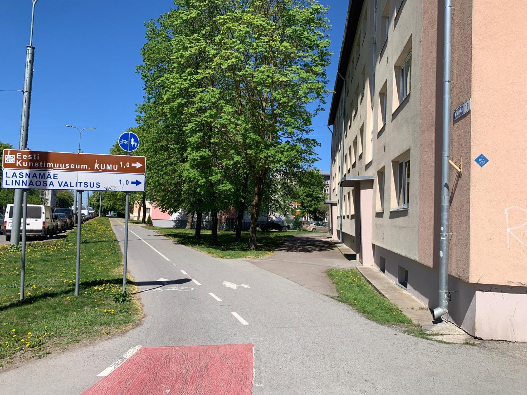 Dikol Two-room Apartment-self Check-in & Free Parking Near Center Апартаменты *