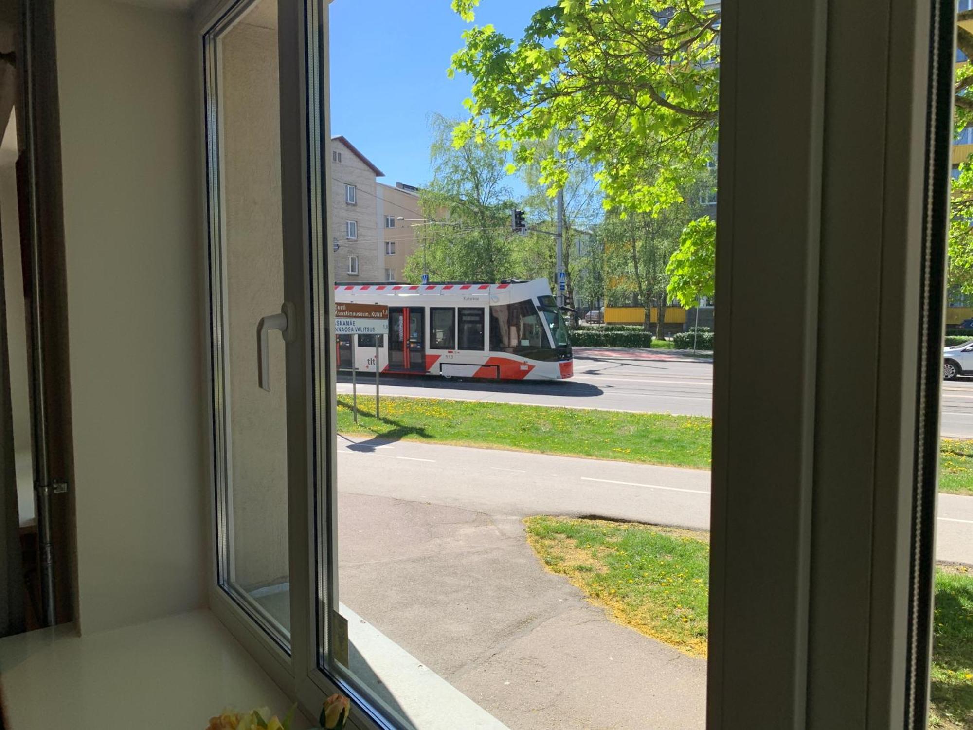 Dikol Two-room Apartment-self Check-in & Free Parking Near Center * Tallin